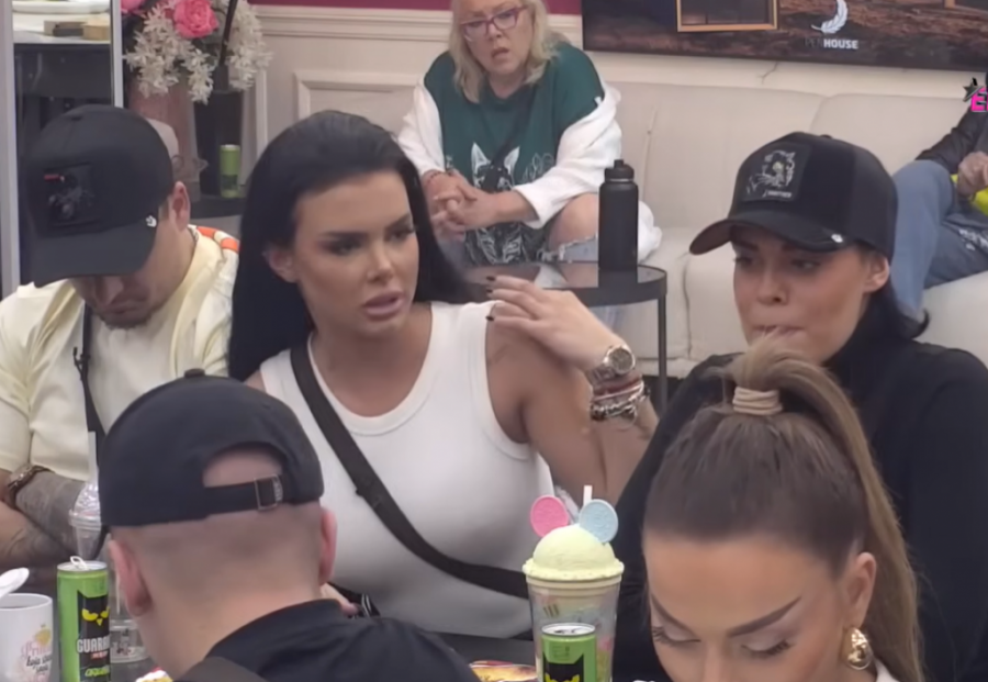 ANITA RAZBUCALA VEZU ANELI I LUKE U DVA POTEZA, PA OBRISALA POD AHMIĆEVOM: Pukla bruka uživo na Pinku, Vujović u žestokom kanalu!