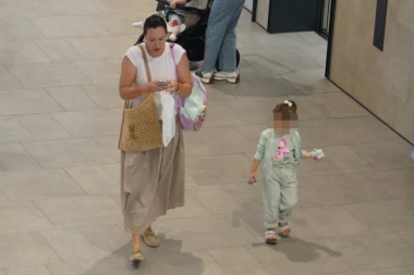 JELENA JANKOVIĆ IZAŠLA IZ "ILEGALE": Pogledajte kako danas izgleda čuvena srpska teniserka! (FOTO)