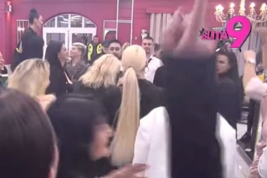 DA LI SE OVAKO PROSLAVLJA KRSNA SLAVA? Scene nikad viđene na kameri rijalitija - u ovom trenutku SE SVE OTELO KONTROLI! (GALERIJA)
