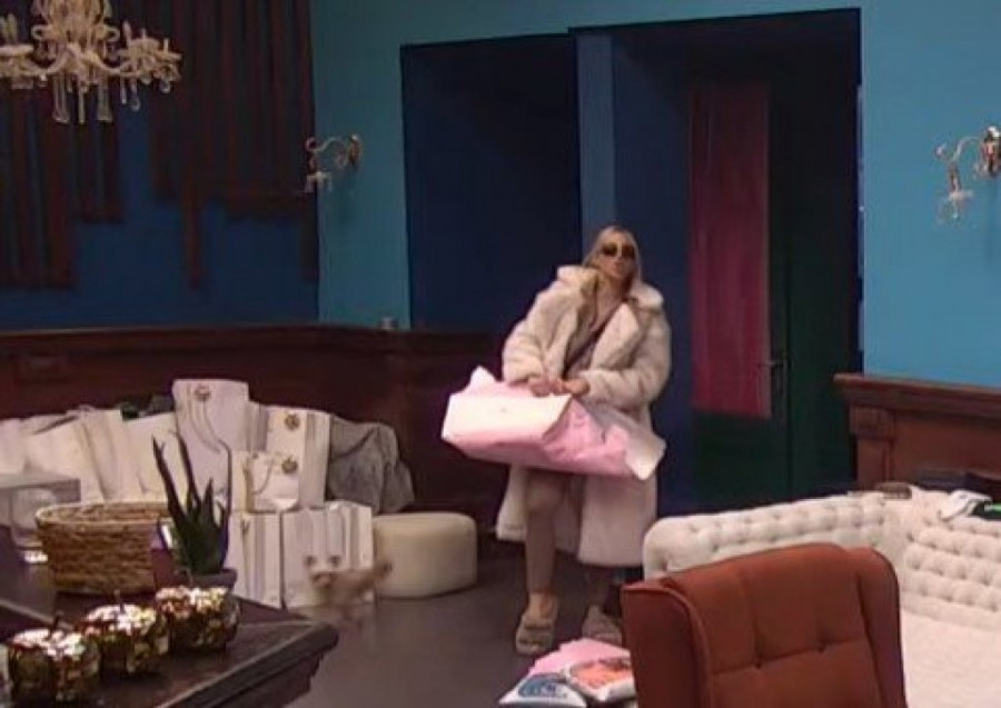 ANELI AHMIĆ POKUPILA SVE I NAPUSTILA BELU KUĆU! Luka Vujović TO URADIO na njene oči - OVO JE KAP KOJA JE PRELILA ČAŠU!