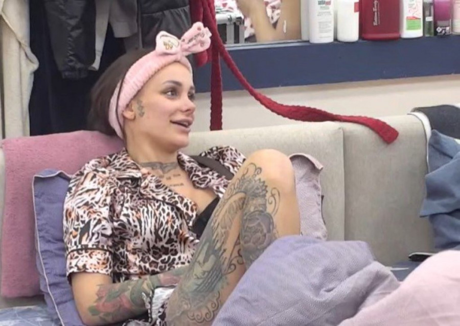 OPA, ISPLIVAO CENOVNIK TEODORE DELIĆ! Evo koliko NAPLAĆUJE INTIMNI ČIN - korisnik usluga pomenuo i Milicu Veličković!