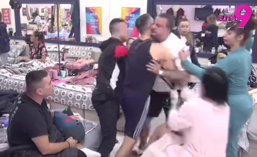 NEVIĐENA TUČA U "ELITI"! Obezbeđenje HITNO prekinulo program - Terza PODIVLJAO, pa ŠČEPAO Bebicu! (FOTO)