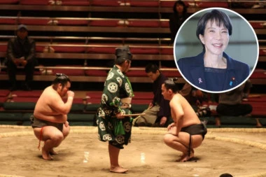 NEČISTA ZA RING: Premijerka Japana udarila u zid tradicije - sumo rituali jači od politike!