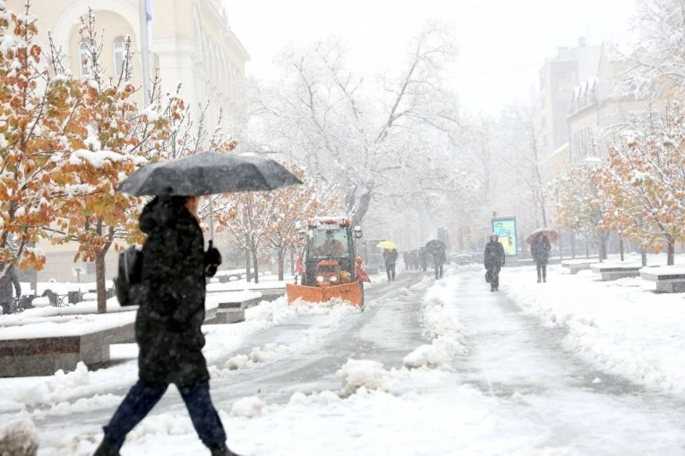 TAČNO U 16 ČASOVA I 3 MINUTA! Danas počinje ZIMA, ovo je najkraći dan u godini!