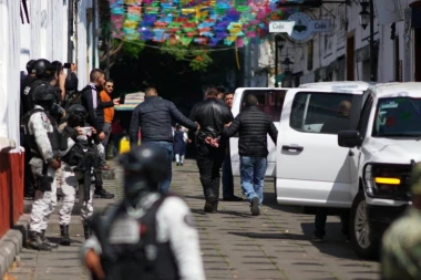 IZDALI GA ONI KOJIMA JE NAJVIŠE VEROVAO: Uhapšeno sedam osoba zbog umešanosti u atentat na gradonačelnika! (VIDEO)