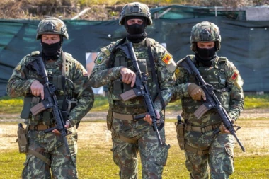 VELIKA ANTITERORISTIČKA AKCIJA NA SEVERU ALBANIJE: Policija opkolila kuću, čuju se povici "Alahu ekber"
