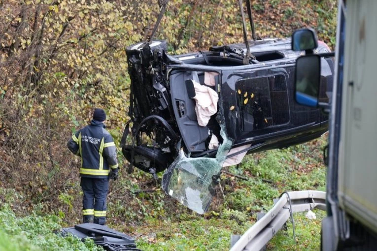 IMA MRVIH I TEŠKO POVREĐENIH! Stravična nesreća kod Odžaka!