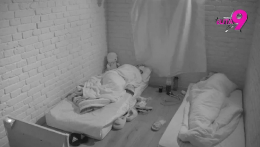 ANELI I ASMIN ZATRESLI IZOLACIJU ŽESTOKOM AKCIJOM! Skandal nakon emisije, Durdžić se kao furija spustio na bivšu!