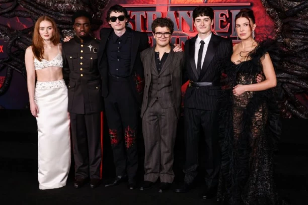 FANOVI "STRANGER THINGS" BESNI! Serija se konačno vratila, a OVO ih je iznerviralo!