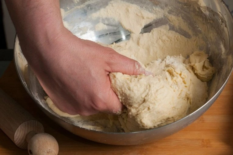 Recept za ludo testo koje traje 7 dana: Spremite bilo šta od njega - ukus je SIGURNO lepši nego iz pekare