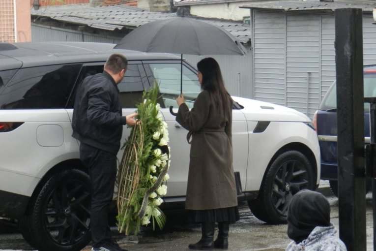 Milica Pavlović na sahrani Ljiljane Jorgovanović