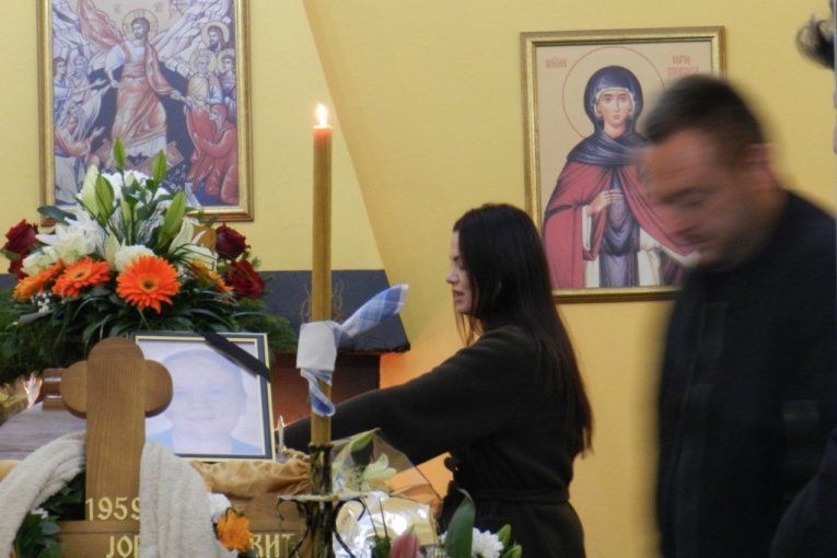 Milica Pavlović na sahrani Ljiljane Jorgovanović