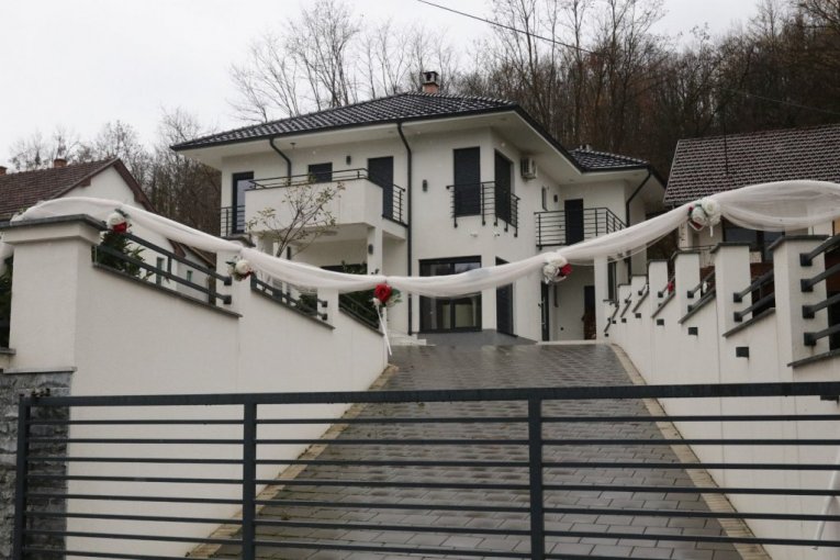 Posed brata Gazde Mecka