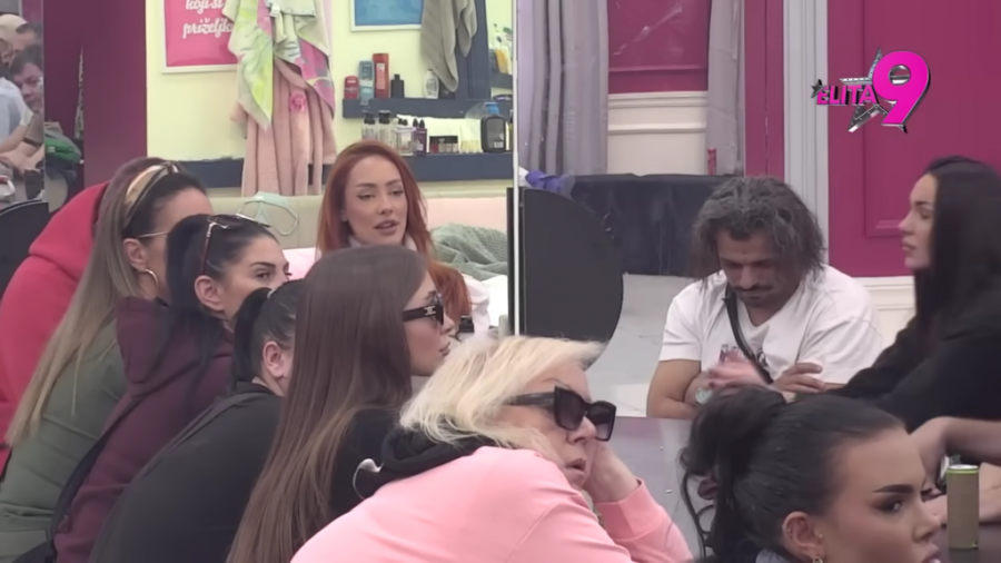 AUUU, KAKVO ZAKUCAVANJE! Luka NIKAD BURTALNIJE nije spustio Aneli, ČITAVA KUĆA ZANEMELA!