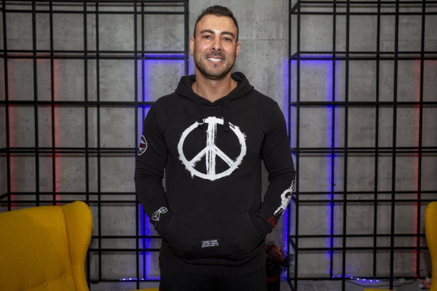 UROŠ ĆERTIĆ IZBAČEN IZ ZGRADE NA DORĆOLU! Zbog skandala reagovala i policija tad!