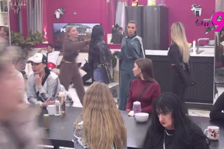 Maja Marinković i Anita Stanojlović