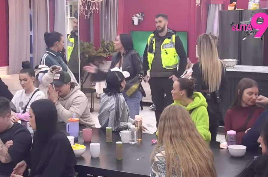 OBEZBEĐENJE ULETELO U BELU KUĆU I HITNO ZAUSTAVILO PROGRAM! Maja i Anita totalno podivljale, jedva sprečena totalna katastrofa!