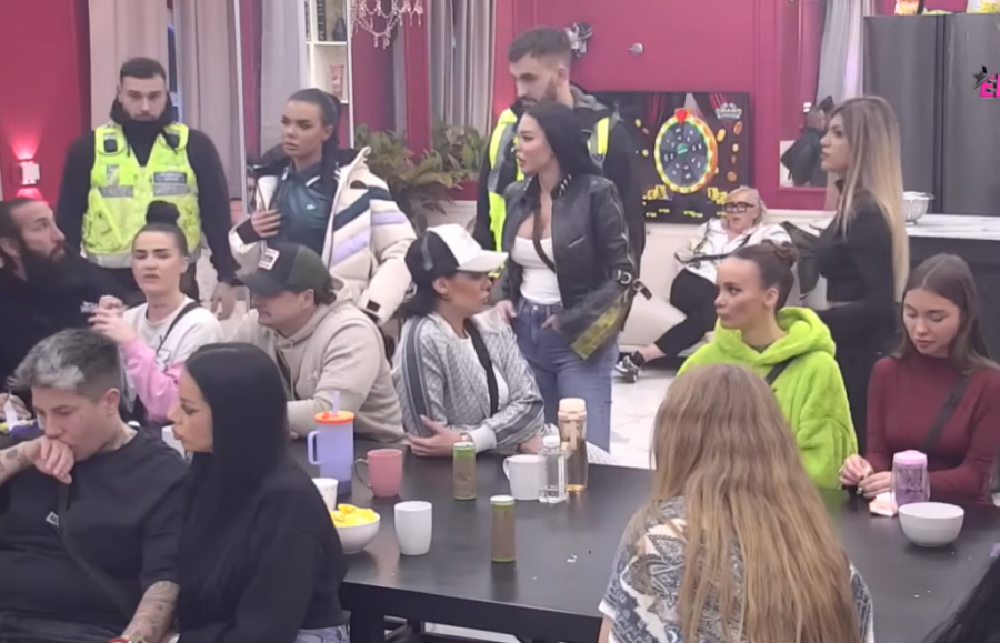 OBEZBEĐENJE ULETELO U BELU KUĆU I HITNO ZAUSTAVILO PROGRAM! Maja i Anita totalno podivljale, jedva sprečena totalna katastrofa!