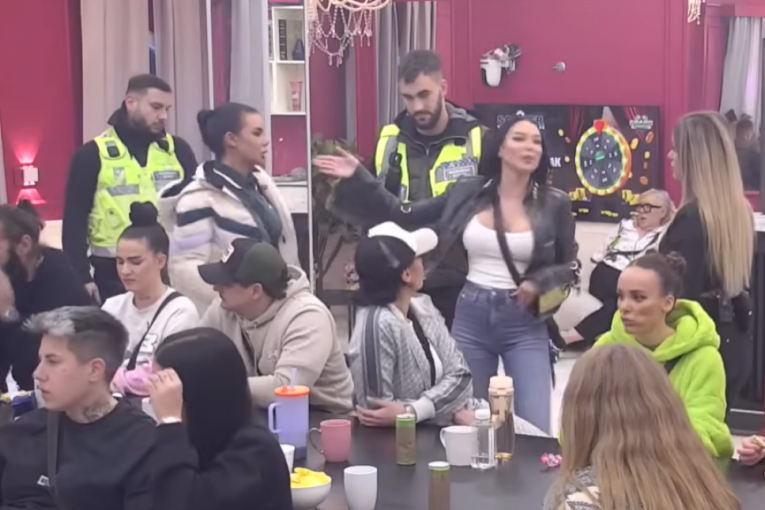 Maja Marinković i Anita Stanojlović