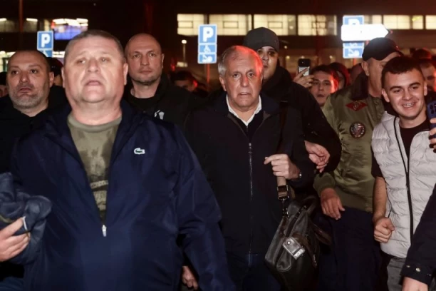 EKSKLUZIVNO: Evo šta su navijači rekli Željku Obradoviću čim je sleteo u Beograd! (VIDEO)