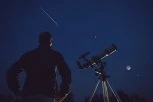 POGLEDAJTE U NEBO! Upravo se odigrava retki "nebeski poljubac" koji se neće skoro ponoviti!