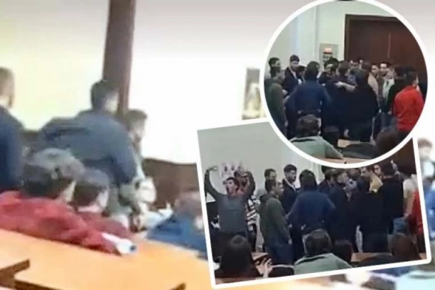 TOTALNI RAT MEĐU BLOKADERIMA! Potukli se na Pravnom fakultetu nakon saopštenja - HAOS! (VIDEO)