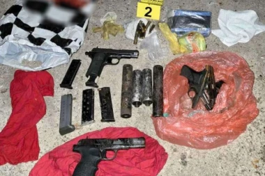 MUP SE OGLASIO O KRAĐI ORUŽJA IZ PS DOLJEVAC: Evo šta je sve pronađeno! (FOTO)