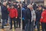 POGLEDAJTE SNIMAK NAPADA NA POSMATRAČKU MISIJU OKO! Blokaderi u Mionici se Jerkoviću unosili u lice, odgurivali ga, pretili, vređali... (VIDEO)
