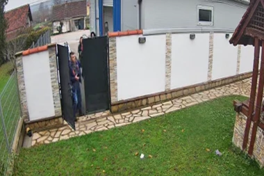 SKANDAL NEVIĐENIH RAZMERA! Na dan izbora, blokaderi UPALI u dvorište predsednika opštine Mionica! (VIDEO)