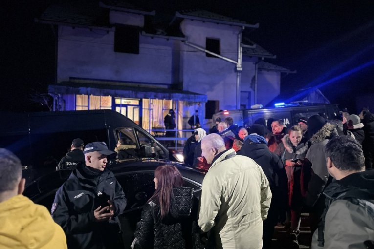 Foto Rina:Kafana Lovac Mionica tuča