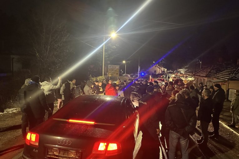 Foto Rina:Kafana Lovac Mionica tuča