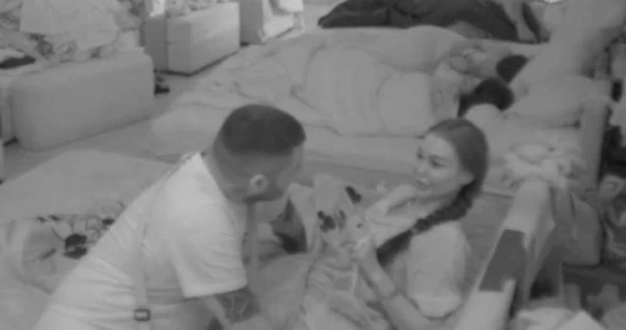 ŠOK-PRIZNANJE MAJE MARINKOVIĆ: Priznala sve o POLJUPCU sa Asminom, evo koliko puta se do sada desilo! (VIDEO)