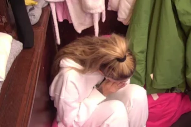 ASMINOVA PORODICA ALARMIRALA SOCIJALNO - ANELI SE ODUZIMA ĆERKA?! Stravične vesti iz spoljnog sveta, Ahmićevu čeka pakao!