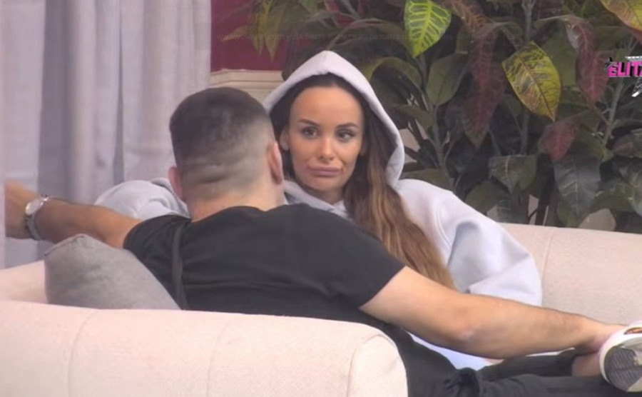 TEODORA NASTAVLJA DA BRIŠE POD BEBICOM! Poniženja se nastavljaju, on se bruka kao nikada do sada!