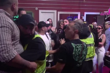 OBEZBEĐENJE HITNO ZAUSTAVILO ŽURKU, TERZA ZVERSKI NAPAO MINU: Uhvatio je sa novim dečkom, pa fizički nasrnuo na njih!