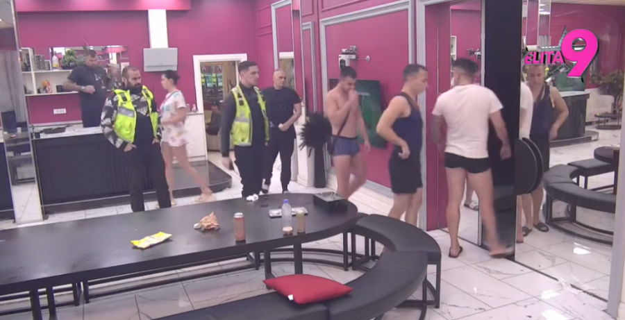 TOTALNI HAOS U "ELITI", TERZA DIVLJA PO IMANJU: Mina dala po gasu, pa ga dovela do ludila, usledio neviđeni karambol!