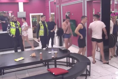 TOTALNI HAOS U "ELITI", TERZA DIVLJA PO IMANJU: Mina dala po gasu, pa ga dovela do ludila, usledio neviđeni karambol!