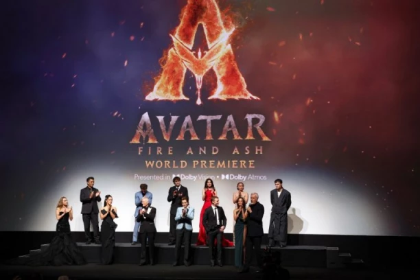 POZNATI BLISTAJU NA SVETSKOJ PREMIJERI NOVOG "AVATARA"! Spektakl na crvenom tepihu, OVE ZVEZDE svi komenentarišu! (GALERIJA)