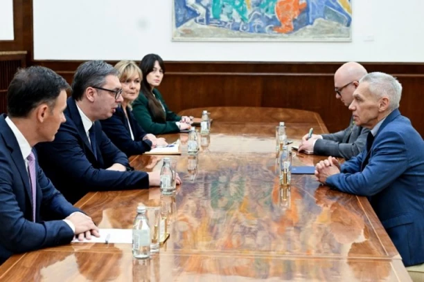 KRUCIJALNI RAZGOVORI: Sastali su se predsednik Vučić i ambasador Rusije Bocan-Harčenko!