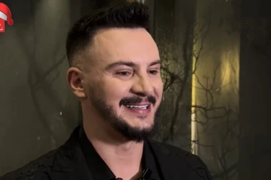 EMIR ĐULOVIĆ U SUZAMA PREKINUO INTERVJU PRED KONCERT: Prišla mu MISTERIOZNA osoba, uživo saznao VESTI koje su ga slomile: Kako da ne plačem… (VIDEO)