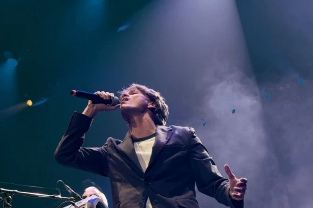 EKSPLOZIJA EMOCIJA I ENERGIJE! Jakov Jozinovic OBORIO SVE REKORDE POSEĆENOSTI - gori krcata sala, TRAŽILA SE KARTA VIŠE! (VIDEO)