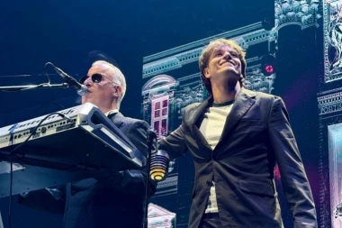 JAKOV JOZINOVIĆ UKRSTIO GLAS SA SAŠOM MATIĆEM: Publika pala u trans! (VIDEO)