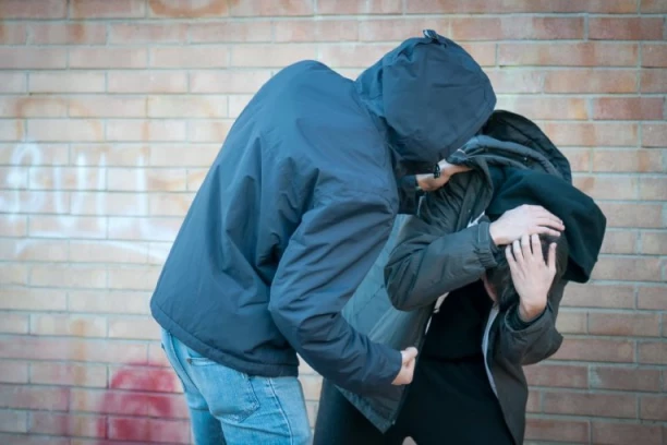 EVO ŠTA SU PROIZVELI FAŠISTI BLOKADERI! Bolesnog dečaka Vuka (13) zlostavljali, mučili i terali da viče da je ĆACI! (FOTO)