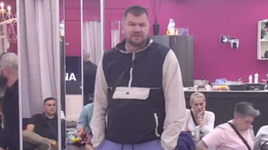 ŠTA SE DESILO JANJUŠU?! Prekinuo HITNO emisiju, pa otkrio detalje koji su sve IZBEZUMILI!