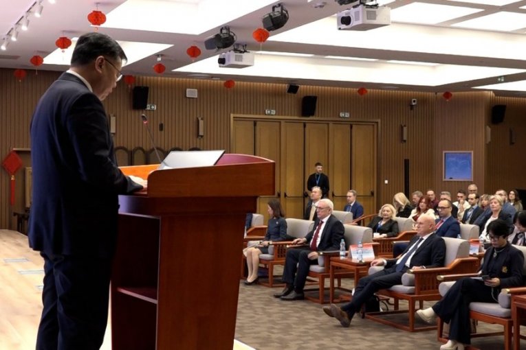Foto: Republika, 6. “Međunarodni program napredne obuke o kliničkoj praksi i 
istraživačkom napretku tradicionalne kineske medicine (IATP-TCM)