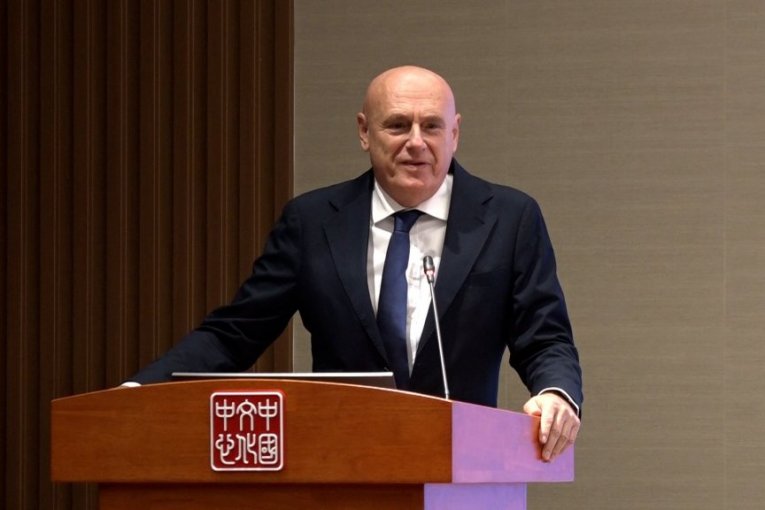 Foto: Republika, 6. “Međunarodni program napredne obuke o kliničkoj praksi i 
istraživačkom napretku tradicionalne kineske medicine (IATP-TCM)