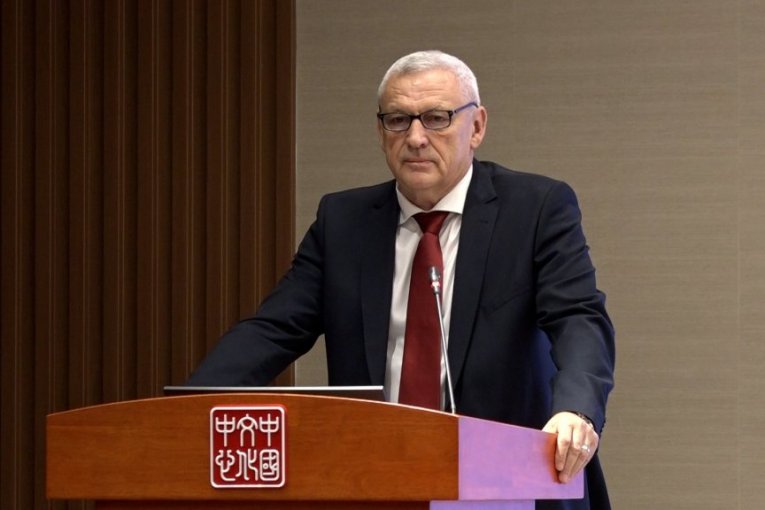 Foto: Republika, 6. “Međunarodni program napredne obuke o kliničkoj praksi i 
istraživačkom napretku tradicionalne kineske medicine (IATP-TCM)