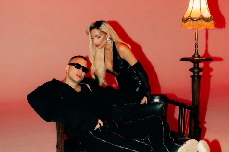 NIKOLIJA JOVANOVIĆ DOBILA SNIMAK RELJE SA PEVAČICOM: Haos na estradi zbog VRUĆIH KADROVA! (VIDEO)