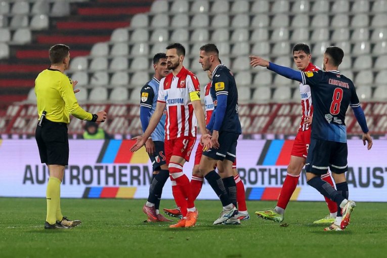 Crvena zvezda igra protiv Šturma