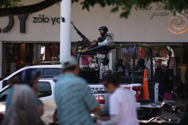 PETORO MRTVIH U EKSPLOZIJI ISPRED POLICIJSKE STANICE! Još pet osoba ostalo na bolničkom lečenju nakon detonacije (FOTO, VIDEO)